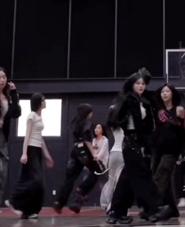 SPORTS SOS | 김채연 연습실 존재감