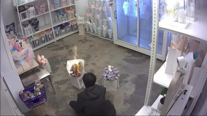 SPORTS SOS | 당진 로제르 무인꽃집 1호점에서방화 사건 [속보]