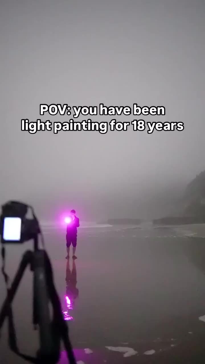 SPORTS SOS | 15년간 유색 랜턴으로 그려온 공룡 사진들.mp4 확인 필수