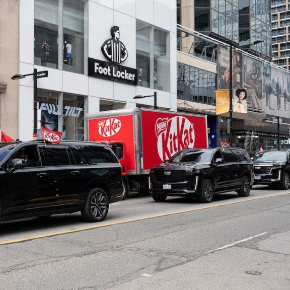 SPORTS SOS | 캐나다에서 국가 원수 호위 받는 킷캣 [속보]