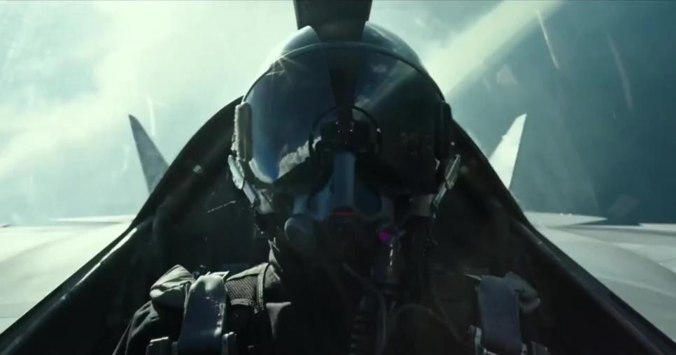 SPORTS SOS | 영화”탑건”에서 지렸던 장면.gif (필독)