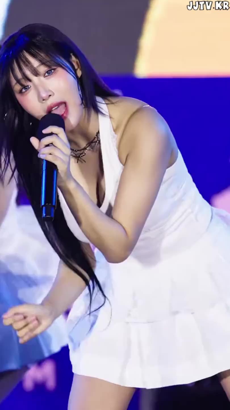 SPORTS SOS | 라잇썸 초원 묵직 흰나시 정보