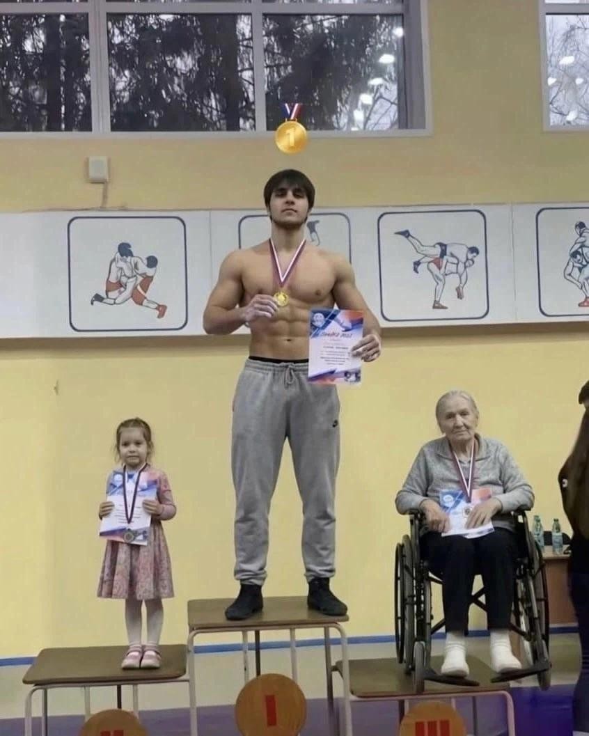 SPORTS SOS | 약자라고 무시하지 않는 남자.jpg [속보]