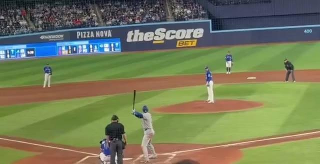 SPORTS SOS | 욕하는 오타니에 놀란 관중들.mp4 확인 필수