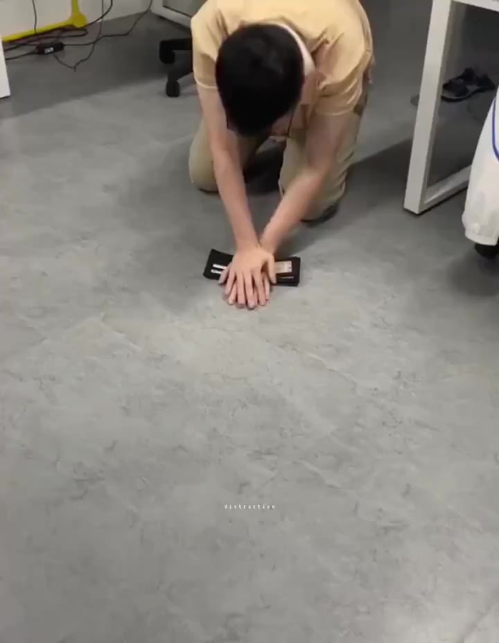 SPORTS SOS | SNS에서 난리난 눈물 없이 볼 수 없는 처절한 심폐 소생술 영상 ㄷㄷ 정보