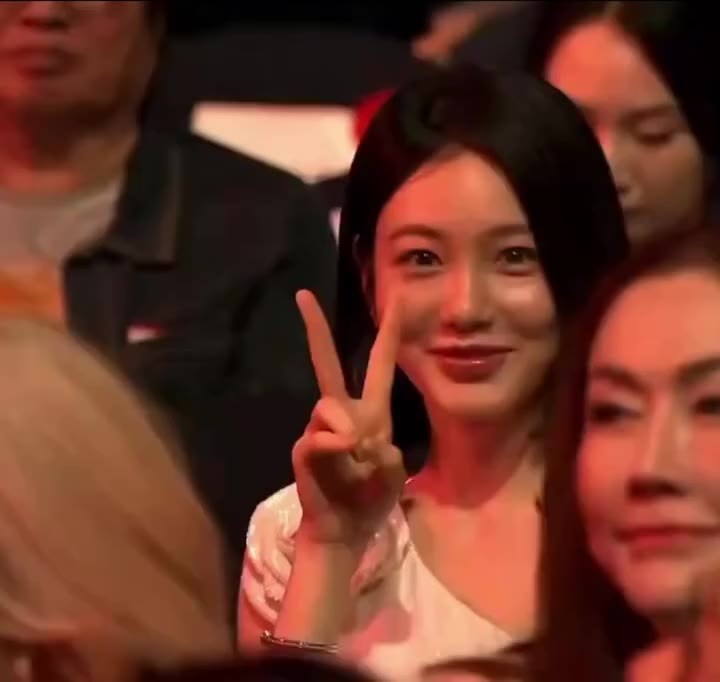 SPORTS SOS | 부산국제영화제에서 나온 애교배틀 [속보]