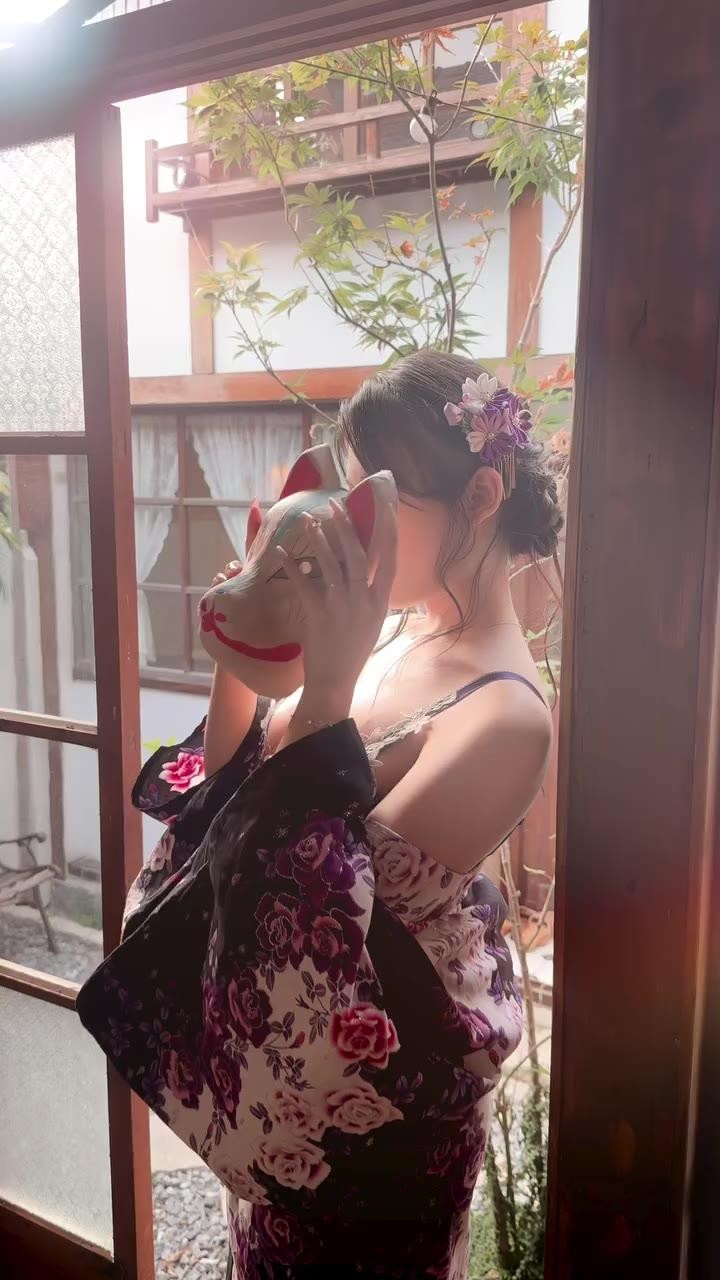 SPORTS SOS | [약후] 여우가면들고 살짝 벗겨진 유카타녀 [속보]