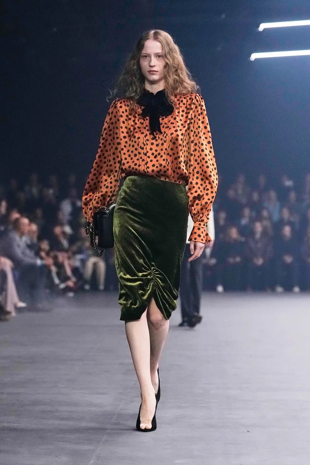 SPORTS SOS | 발을 족발로 만들어버리는 발렌티노 구두 확인 필수