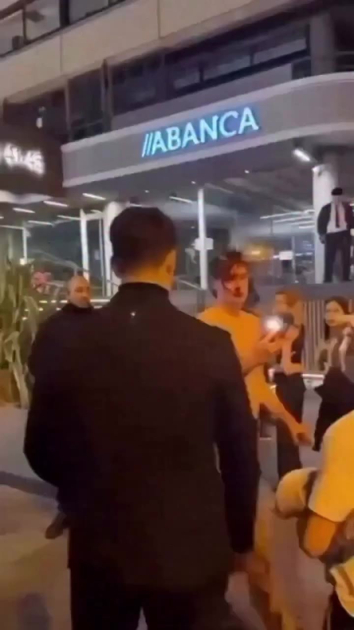 SPORTS SOS | 길에서 키작남에게 이유 없이 선빵침 [속보]