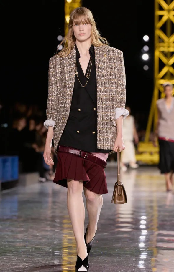 SPORTS SOS | 허리 라인을 많이 내린 샤넬 (필독)